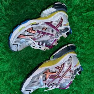 Balenciaga runners size 39